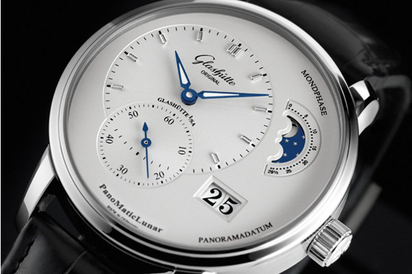 glashutte-panomaticlunar02pub