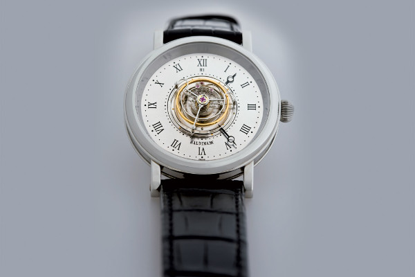 H1 Flying Central Tourbillon02pub